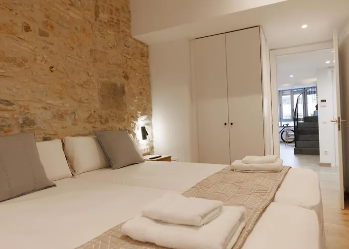 Bravissimo Pont Sant Agusti, Monthly