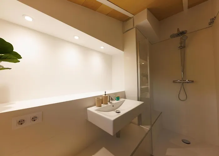 Bravissimo Pont Sant Agusti, Monthly *