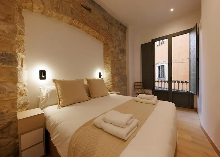 Bravissimo Pont Sant Agusti, Monthly * Girona