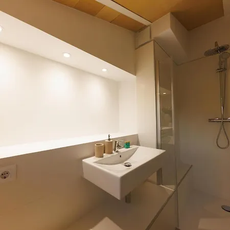 Bravissimo Pont Sant Agusti, Monthly *