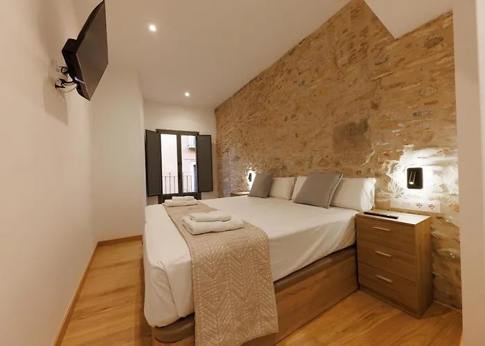 Bravissimo Pont Sant Agusti, Monthly *