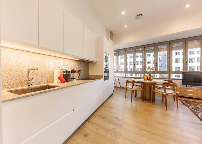 Bravissimo Pont Sant Agusti, Monthly * Gerona