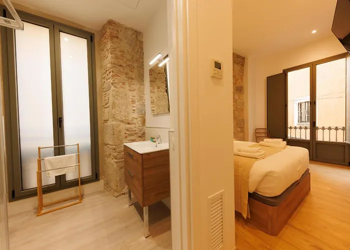 Bravissimo Pont Sant Agusti, Monthly