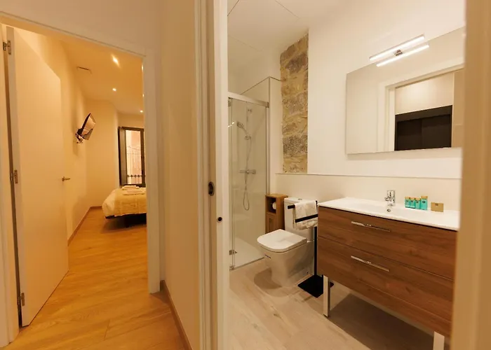 Bravissimo Pont Sant Agusti, Monthly Жирона