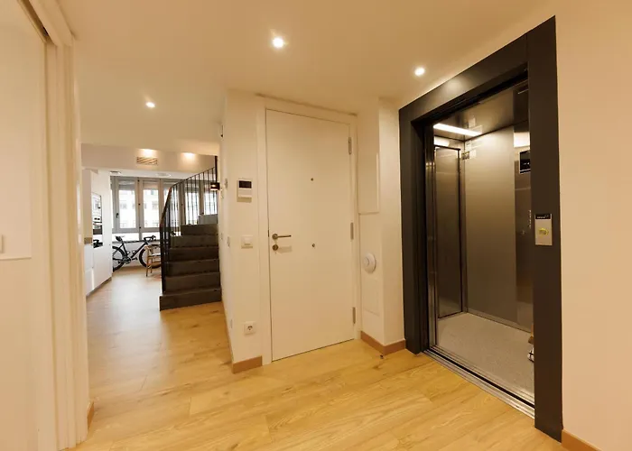 Bravissimo Pont Sant Agusti, Monthly *